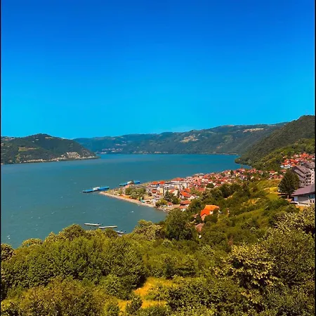 Jonovic Bed & Breakfast *