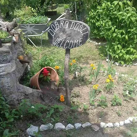 Bed & Breakfast Jonovic *