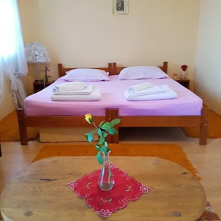 Bed & Breakfast Jonovic *